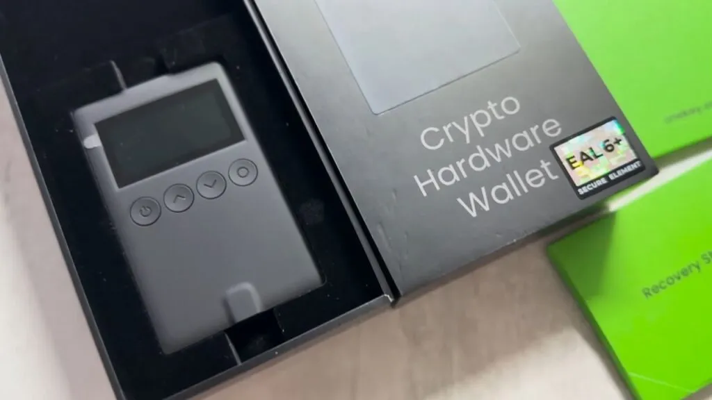 The OneKey Classic 1S supports over 7,000 cryptocurrencies and tokens across more than 70 blockchains